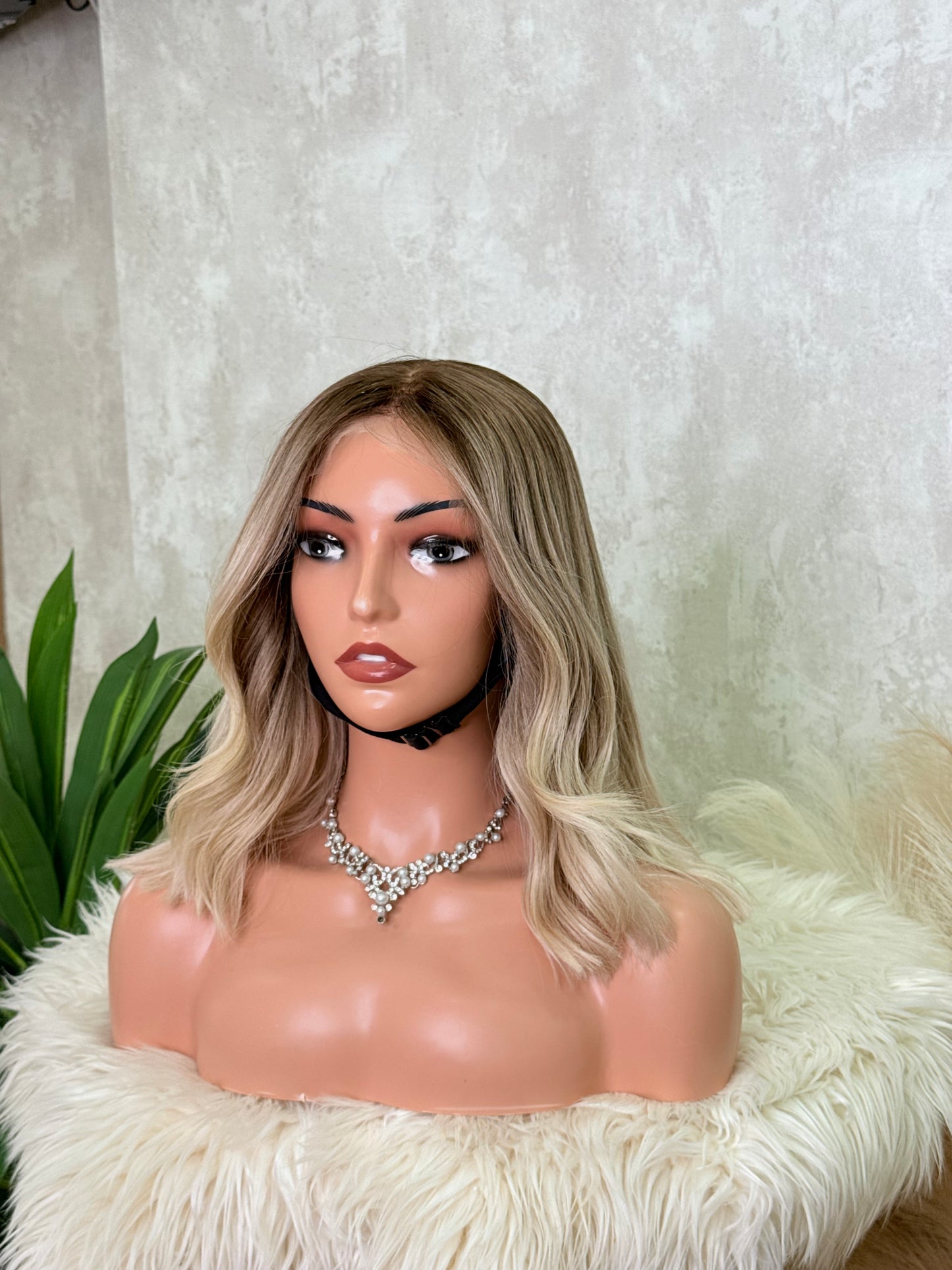 MARTHA | 35.5cm natural hair wig 